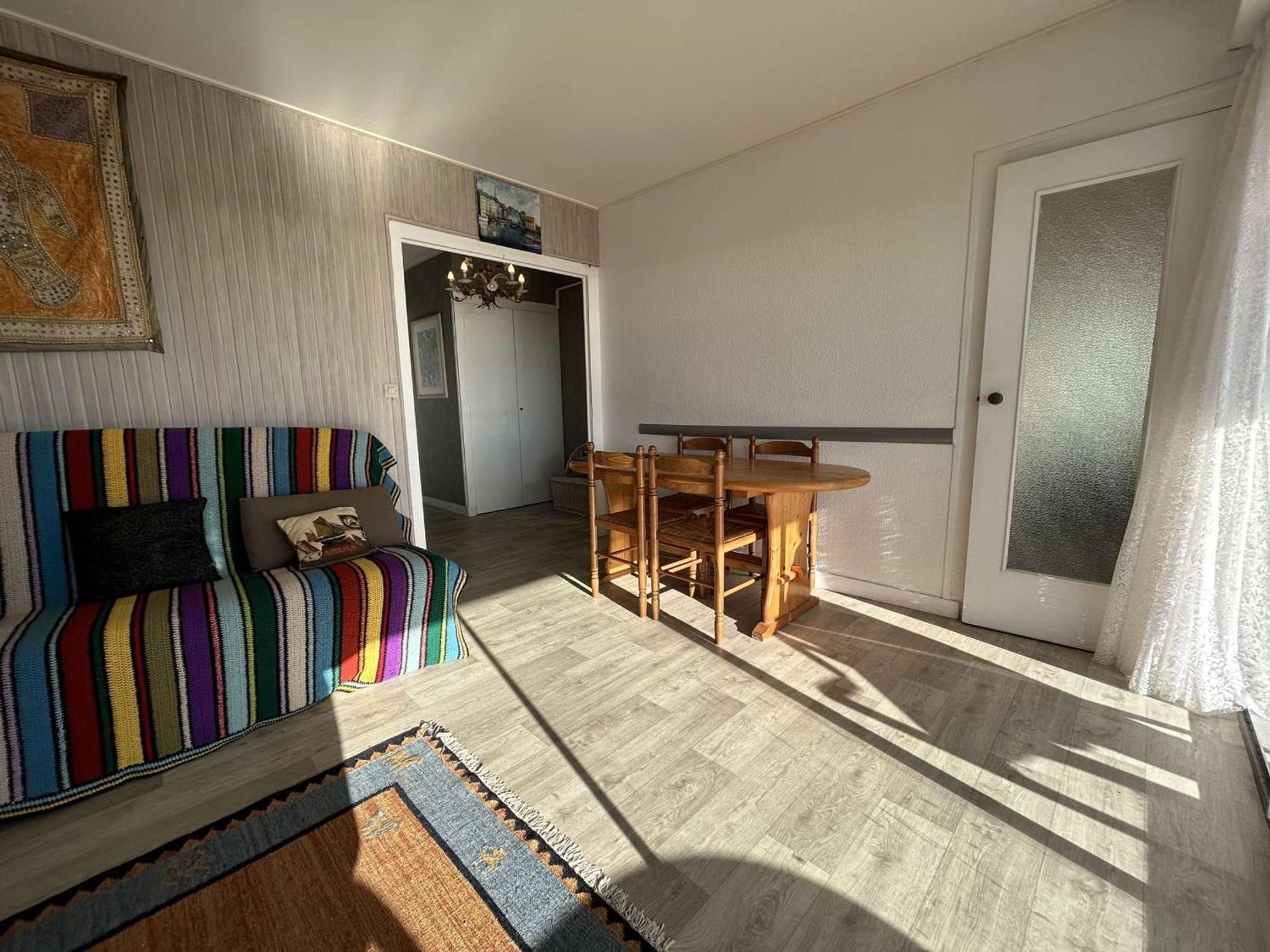 Calme Avec Tennis Privatif, Proche A - Fr-1-245-194 Appartement *